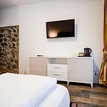Arcadia Rooms