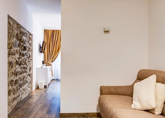 Arcadia Rooms